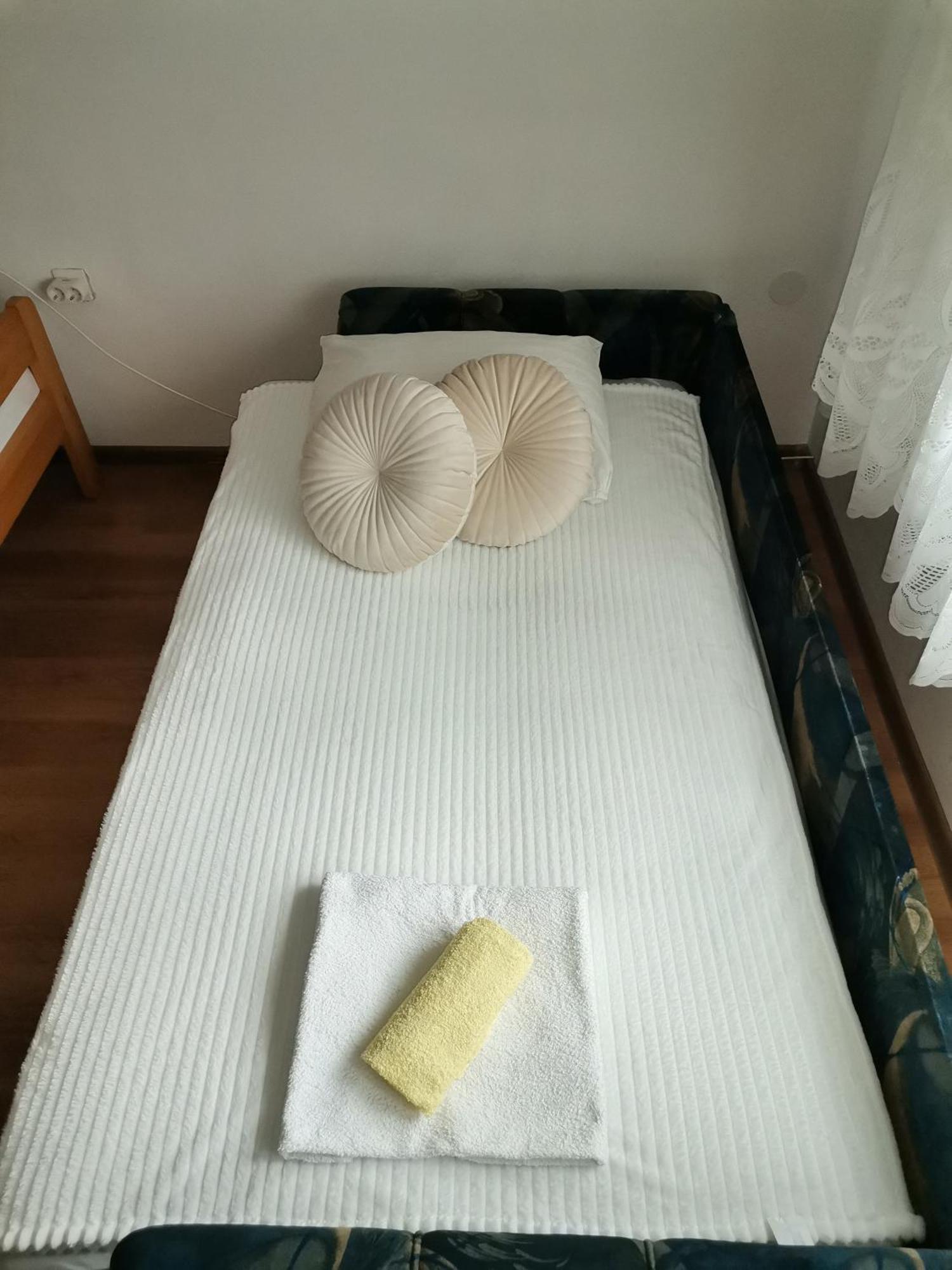 Aki Apartment Drvar Bagian luar foto