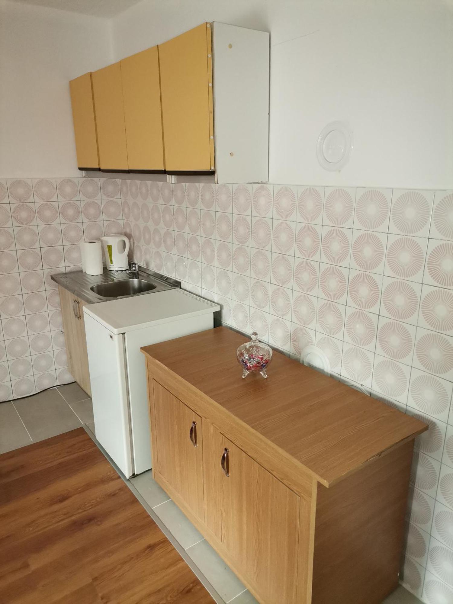 Aki Apartment Drvar Bagian luar foto