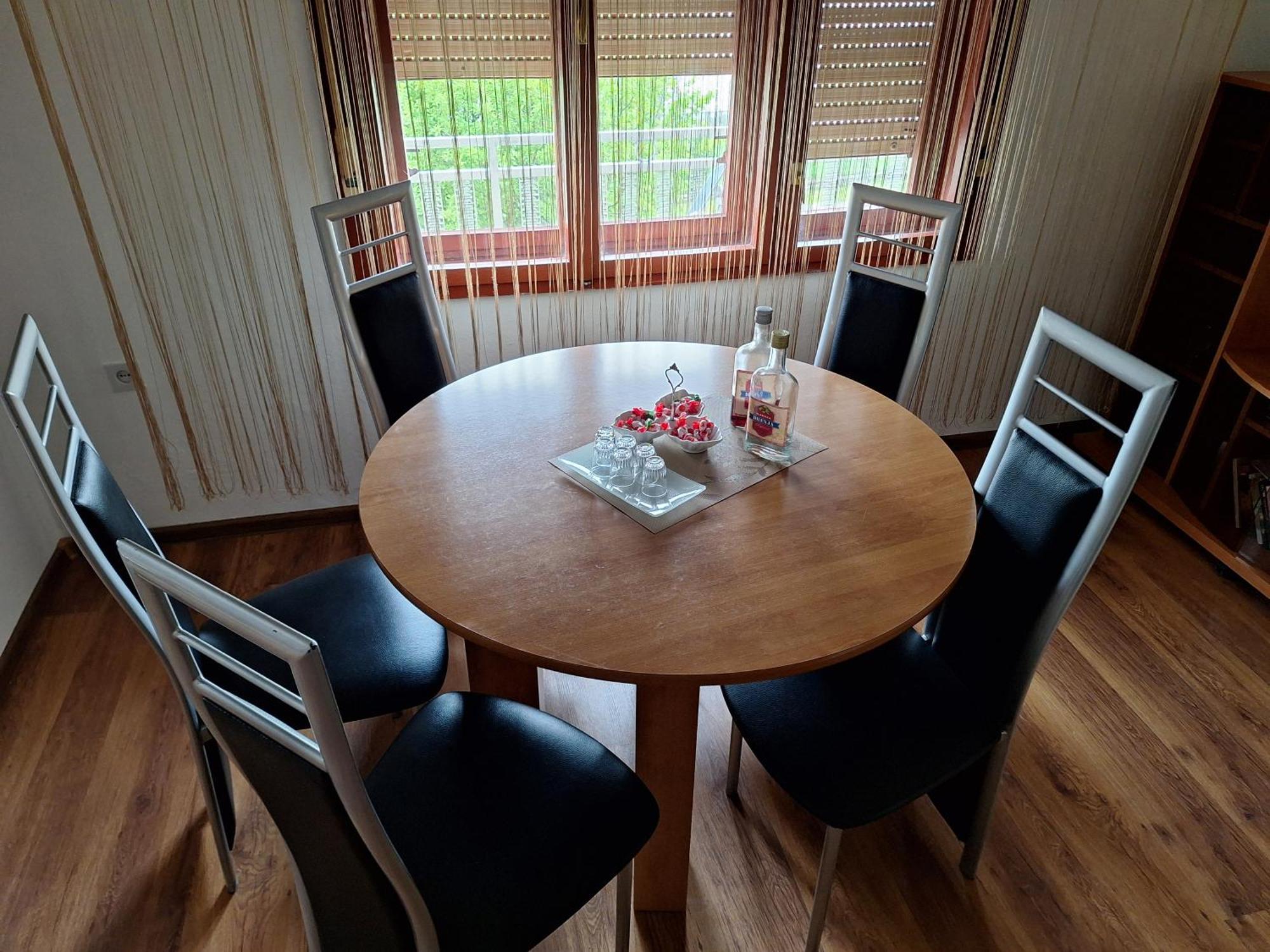 Aki Apartment Drvar Bagian luar foto